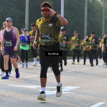 Runner Photo 7000932
