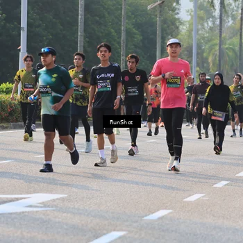 Runner Photo 7000941