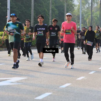 Runner Photo 7000944