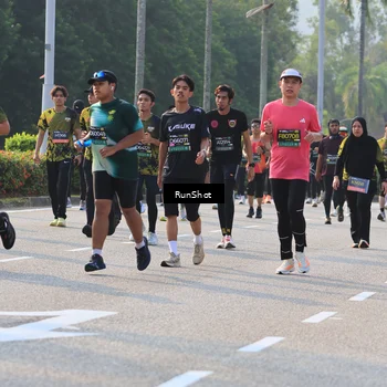 Runner Photo 7000947