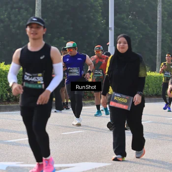 Runner Photo 7000992