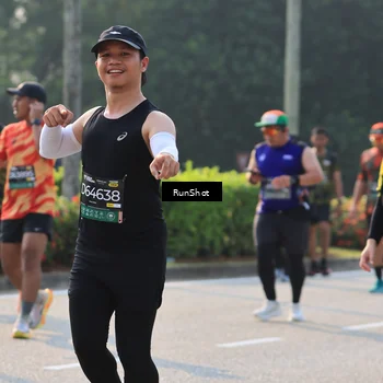 Runner Photo 7000997