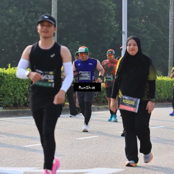 Runner Photo 7001000