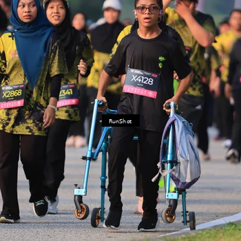 Runner Photo 7001001