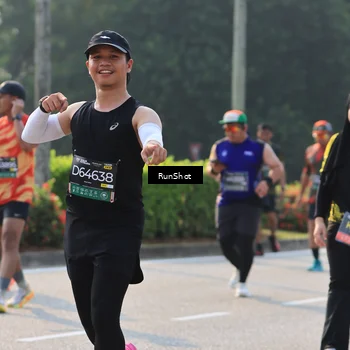 Runner Photo 7001002