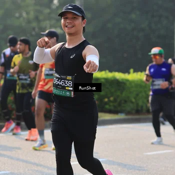 Runner Photo 7001003