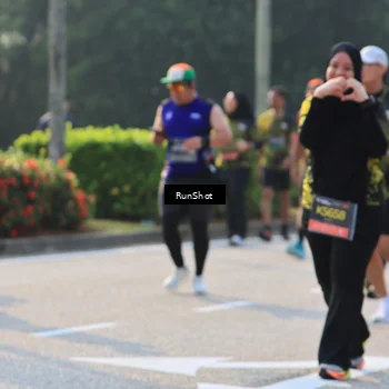 Runner Photo 7001005