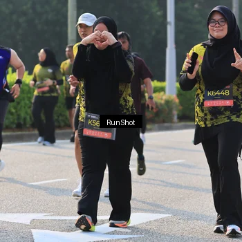 Runner Photo 7001021