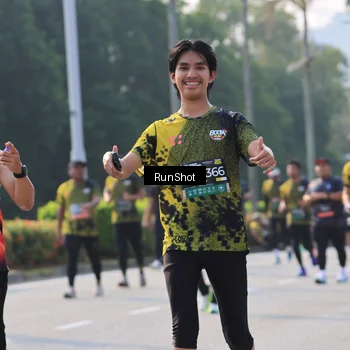 Runner Photo 7001024