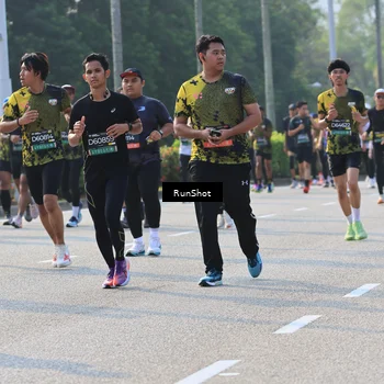 Runner Photo 7001045