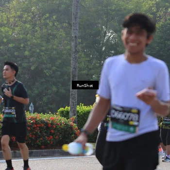 Runner Photo 7001090