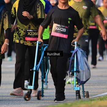 Runner Photo 7001112