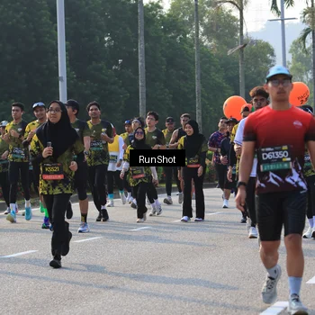 Runner Photo 7001115