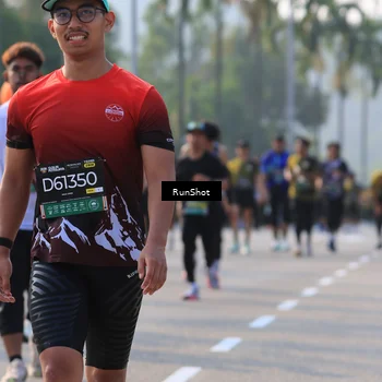 Runner Photo 7001126