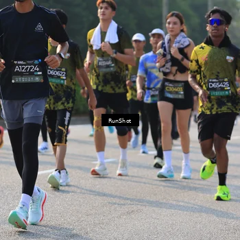 Runner Photo 7001275