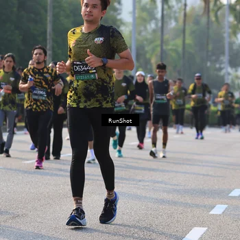 Runner Photo 7001300