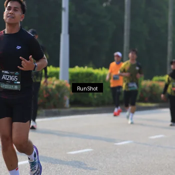 Runner Photo 7001432