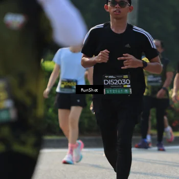 Runner Photo 7001640