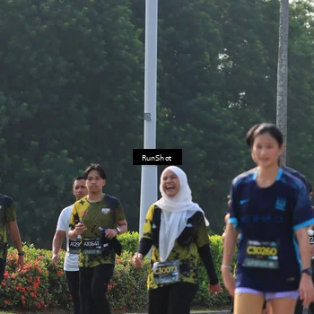 Runner Photo 7003040