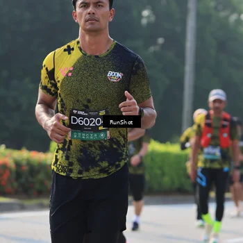 Runner Photo 7003190