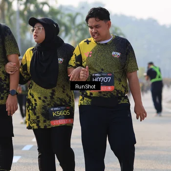 Runner Photo 7003592