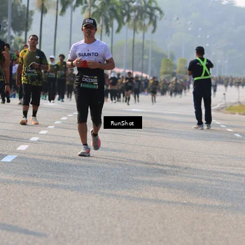 Runner Photo 7003602
