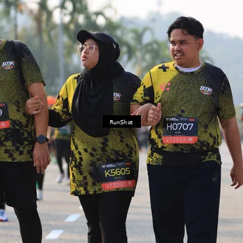 Runner Photo 7003616