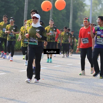 Runner Photo 7003688
