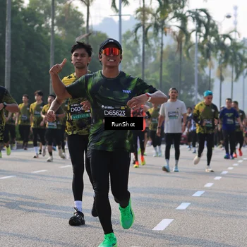 Runner Photo 7003694
