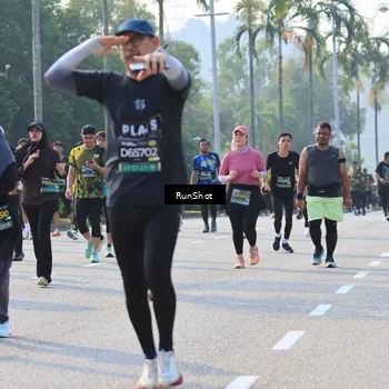 Runner Photo 7003733