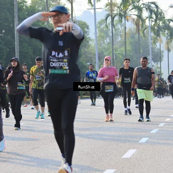 Runner Photo 7003736