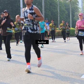 Runner Photo 7003755