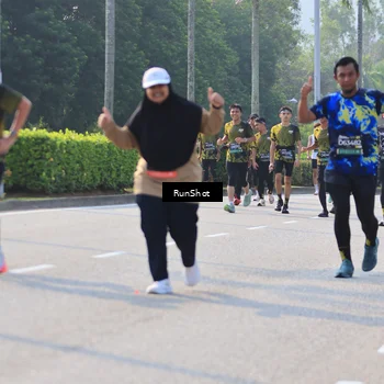 Runner Photo 7003809