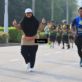 Runner Photo 7003811
