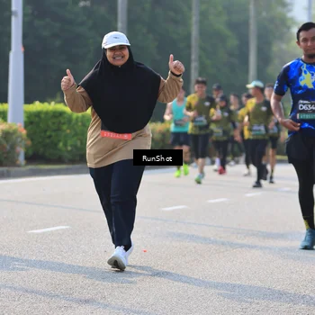 Runner Photo 7003813