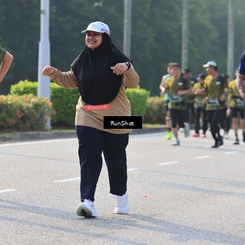 Runner Photo 7003816