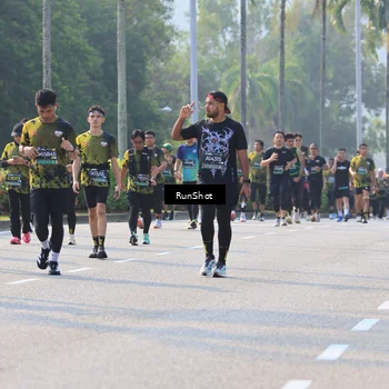 Runner Photo 7003836