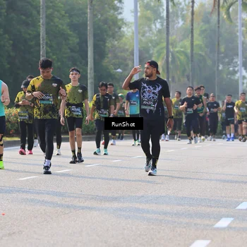 Runner Photo 7003837