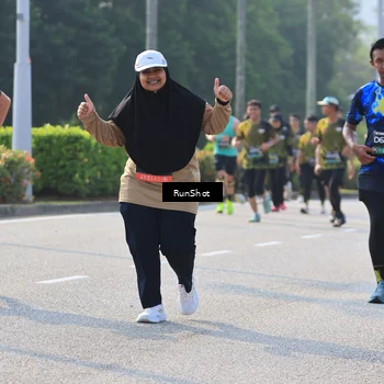Runner Photo 7003839