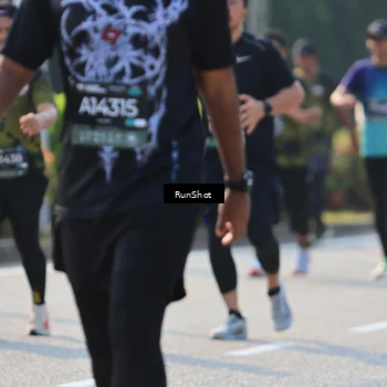 Runner Photo 7003895