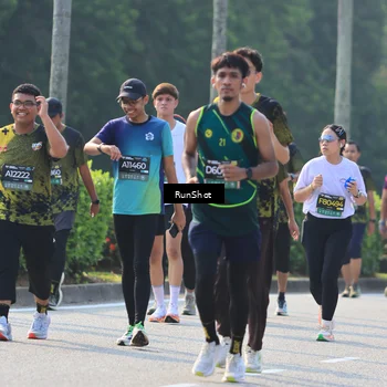 Runner Photo 7003902