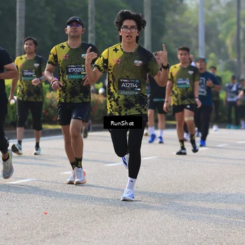 Runner Photo 7003923