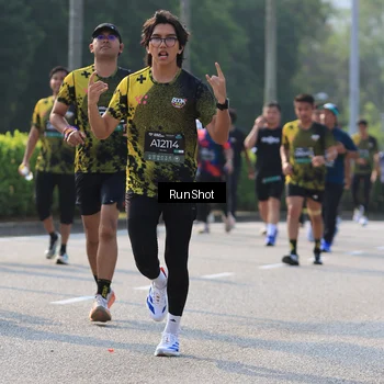 Runner Photo 7003930
