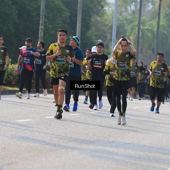 Runner Photo 7003946