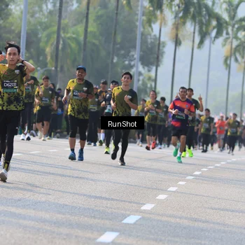 Runner Photo 7003951