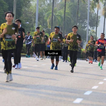 Runner Photo 7003960