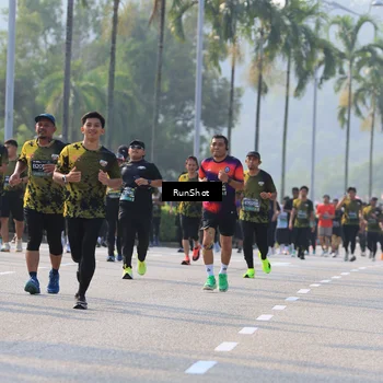 Runner Photo 7003968
