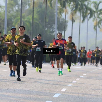 Runner Photo 7003972