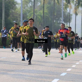 Runner Photo 7003975