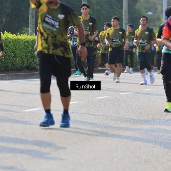 Runner Photo 7004004
